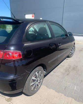 Seat Ibiza cena 5999 przebieg: 245000, rok produkcji 2004 z Ujście małe 211